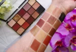 پالت سایه روولوشن مدل Velvet Rose Revolution Make Up Velvet Rose